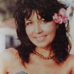 СЛИКА ОД 1984 ГОДИНА – ЗНАЕТЕ ЛИ КОЈА Е ОВАА ЖЕНА: Никогаш нема да погодите