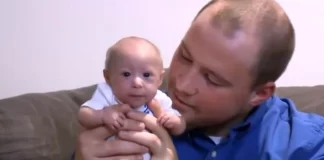 Се родил со само 450 грама, а докторите ја откриле ДИЈАГНОЗАТА дури по ТРИ МЕСЕЦИ: „Нашиот син има 7 месеци и е ТОЛКУ МАЛ што носи облека за кукли.