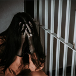 Завршила зад решетки поради тоа што АБОРТИРАЛА: Осудена е на повеќе од 25 години за „ГЕНОЦИД“!