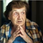 Стари верувања ВЕЛАТ: Не пејте за време на оброкот, во спротивно ќе добиете ЛУД партнер, на девојките им се дава крајот на ЛЕБОТ за да имаат среќа со оваа ВАЖНА личност