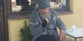 Беше НАЈГОЛЕМИОТ шармер на поранешна Југославија: Шеташе по Беверли Хилс, но се врати дома, објави ФОТОГРАФИИ на кои изгледа како БЕЗДОМНИК!