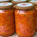 Пинџур (РЕЦЕПТ): Направете одлична ЗИМНИЦА по рецепт на баба, тајната е во една состојка