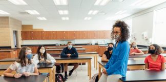 САКАМ ДА И КАЖАМ НЕШТО НА ПРОФЕСОРКАТА ОД ГИМНАЗИЈА КОЈА ГИ ФОРСИРАШЕ БОГАТИТЕ ДЕЦА, ДЕНЕС УСПЕАВ И ЗАРАБОТУВАМ 4.000 ЕВРА, ШТО ПРАВИТЕ ВИЕ?