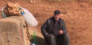 Дедо од Арачиново продава вода во Германија за кој вели дека помага за камен во бубрегот!