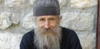 Отец Тадеј самиот си излечив реума и неподнослива болка: Со овој рецепт, го реши и затнувањето на вените!