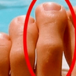 ДАЛИ ОВАЈ ПРСТ Е ПОДОЛГ ОД ОСТАНАТИТЕ? Веднаш соблечете ги чорапите и проверете, не е без причина – еве што значи тоа!