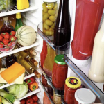 МНОГУ ГО ЧУВААТ КЕЧАПОТ ВО ФРИЖИДЕР БЕЗ ДА ЗНААТ ДАЛИ Е ТОА ИСПАРВНО: Еве каде треба да се чува кечапот и зошто?