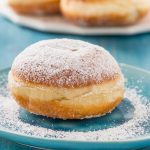 Без млеко и јајца, меки како ПАМУК: Посни крофни кои се успешни за секого, а готови за еден час!