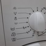 ДАЛИ ЗНАЕТЕ ШТО ЗНАЧИ ПЕПЕРУТКАТА НА МАШИНАТА ЗА ПЕРЕЊЕ? Оваа функција не ја користат многумина, но е многу корисна