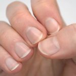 ЗОШТО НОКТИТЕ НА НОЗЕТЕ РАСТААТ ПОБАВНО ОД ОНИЕ НА РАЦЕТЕ? Научниците ја објаснија причината, ЌЕ ВЕ ИЗНЕНАДИ!