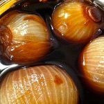 Потопен кромид во вода и оставен преку ноќ е моќен лек, течноста се пие секое утро