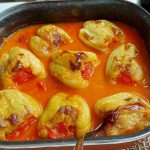 РУСКИ ГОВАЧ ГО ОТКРИ НАЈДОБРИОТ РЕЦЕПТ ЗА ПОЛНЕТИ ПИПЕРКИ: Заменете го оризот со една состојка и ќе бидат уште повкусни