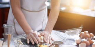Секоја жена која со години седи дома и само се грижи за домаќинството и децата, самата си се понижува: Бруталниот психолог Лабковски