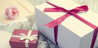 Народните верувања велат дека ова не треба да се дава за живa глава: Едно подаруваат многумина, но се верува дека носи беда