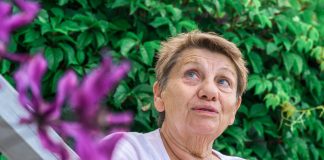 Јас сум богатата тетка од Германија која се обрука на свадбата на нејзината внука: Кога го отворија пликот останаа шокирани