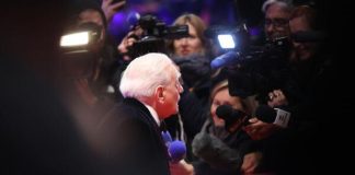 Се женел 5 пати, но ја сакал само неа: Сопругата на познатиот режисер се бори со опасна болест