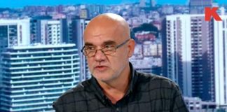 Првиот знак на зависност од екранот: Психијатар Митровиќ открива за што родителите често не знаат