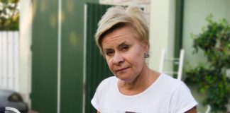 Свекрва ми забрани да носам бела венчаница, вели не сум чиста: Ми го крена здолништето пред свекор ми за да го убеди, а потоа вака и вратив!