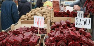 Сува пиперка е како суво злато! Ова се цените на намирниците без кои е незамислив божиќниот пост
