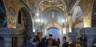 Денеска е еден од најголемите празници посветени на мајката Божја, Воведение на Пресвета Богородица – Пречиста: Еве што треба да направите