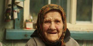 „Чувствувам дека ми доаѓа крајот, се подготвувам за старечки дом: Гледам како страда ќерка ми и ова треба да го знаат сите“