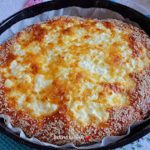 Рецепт за пита без кори, помека од гибаница: Само измешајте ги состојките и ставете ја во рерна!