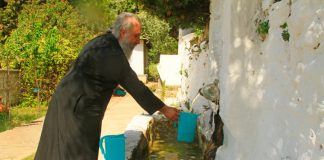 ДОБРО ЗАПОМНЕТЕ ГИ ЗБОРОВИТЕ НА ОВОЈ МОНАХ: Кога некој ќе се обиде да ве понижи или навреди, одговорете му вака!