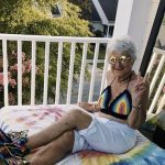 Палавите БАБИ открија зошто излегуваат со МЛАДИ момци: „Мојот МЕДВЕД има 20 години и тој е особено ВНИМАТЕЛ кон мене“