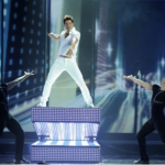 Сите дами полудеа по него таа година на Евровизија: Се зборуваше дека сака МАЖИ, а има 4 деца и е верен само на ЕДНА ЖЕНА