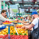 Расте на секој чекор, но никој не знае дека ГО НАМАЛУВА ХОЛЕСТЕРОЛОТ: Овошјето што сите го обожаваат го чува ЗДРАВЈЕТО повеќе отколку што можете да замислите!