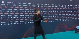 Нашата евровизиска претставничка го фрли македонското знаме на земја (ВИДЕО)