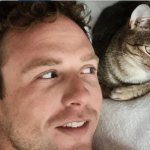 Жените му плаќаат 6.000 евра за ЕДНА НОЌ! Овој човек има „СПЕЦИФИЧНА“ работа, а еве зошто е толку добар во тоа!