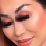 „ДАЛИ ТОА ЦЕНАТА НА УБАВИНАТА ДА БИДЕ СТРАШНА И ДА ГИ ОШТЕТИ ВАШИТЕ ОЧНИ КАПАЦИ?!“ Таа наиде на критики поради БИЗАРЕН НОВ ТРЕНД! „Ова е навистина премногу“