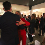 СВАДБА КОЈА ГО ШОКИРА ЦЕЛ РЕГИОН! СВАТОВИТЕ ОСТАНАА ГЛАДНИ, но тоа беше само почеток – тоа што го направи невестата ги ШОКИРА сите