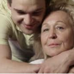 Мамо ти ми викаш да се женам, а ние немаме ПАРИ НИТУ НИЕ ДА СЕ ПРЕХРАНИМЕ