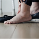 Најмоќниот пијалок против ПОТЧЕНИ НОЗЕ: Овој народен „лек“ дава резултати по ДВА дена, а за подготовка ви треба само еден ЗЕЛЕНЧУК!