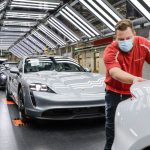 ИМ КУПУВАЛ АВТОМОБИЛИ НА РОДНИНИ, А ТИЕ МУ ВРАТИЛЕ ВАКА: Исповед на ГАСТАРБАЈТЕР од Германија го запали интернетот