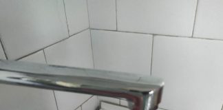 „Го послушав СОВЕТОТ НА ВОДОИНСТАЛАТЕРОТ И САМА го поправив дефектот на мијалникот! Сифонот и славината ги исчистив сама за ПОМАКЛУ ОД 20 МИНУТИ!