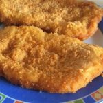 1 ЕВТИНА СОСТОЈКА СТАВЕТЕ НАМЕСТО БРАШНО: Прженото месо ќе биде жолто како дукат