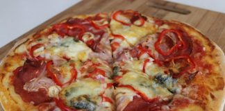 НАЈДОБРОТО ДОМАШНО ТЕСТО ЗА ПИЦА НЕКОГАШ: Следете ги овие чекори и секој пат ќе имате пица милион пати подобра од ПИЦЕРИЈА!