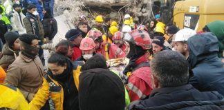 Српските спасувачи извлекле уште едно девојче од урнатините: Слушнале плач додека ја ваделе АРМАТУРАТА – Ја ослободувале три часа!