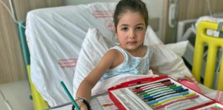 Спасена со мајка си три дена по земјотресот: Петгодишно девојче закрепнува во болница!