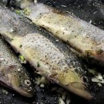 Невообичаена маринада за РИБА со чија помош ќе подготвите ручек како од РИБЕН РЕСТОРАН (РЕЦЕПТ)