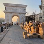 Волонтерите револтирани: Искинати и валкани гаќи се оставаат на плоштад!