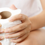 ОСЛОБОДЕТЕ СЕ ОД ЗАПЕК на природен начин со помош на ПОРТОКАЛ и овие два зачини! (ВИДЕО)