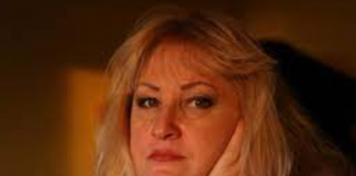 СЕКОЈА ЖЕНА ВО МЕНОПАУЗА МОРА ДА ГО КОРИСТИ ОВА: Спречува депресија, потење, болки и инфекции! (РЕЦЕПТ)