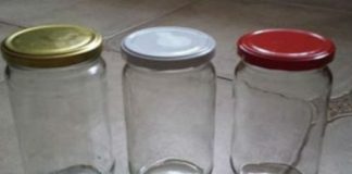КАКО ПРАВИЛНО СЕ СТЕРИЛИЗИРААТ ТЕГЛИТЕ: Ова е најважниот дел од подготовката на ЗИМНИЦА, која го чува здравјето.