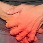 АКО ГО ЗАБЕЛЕЖИТЕ ОВА ТАМУ ДОЛУ КАЈ ВАШИОТ ПАРТНЕР, ТОА Е ЗАРАЗНО! Може да ви го пренесе и – доволен е само еден допир со КОЖАТА…