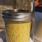 КАКО ДА НАПРАВИТЕ МАСТ ОД СЕНФ: ЛЕК ЗА БОЛКИ ВО КОЛЕНА И РАМЕНА