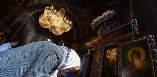 КАКО СЕ ОДБЕЛЕЖУВА ВЕЛИКА САБОТА? Еден обичај е особено важен, а многумина го забораваат